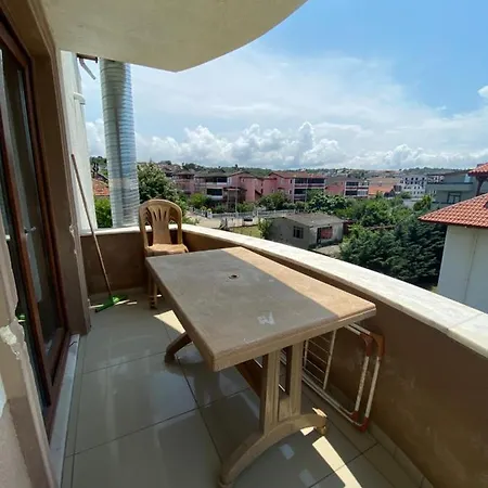 Lapina & Restaurant *