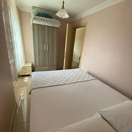 בית אירוח Lapina & Restaurant Cebeci