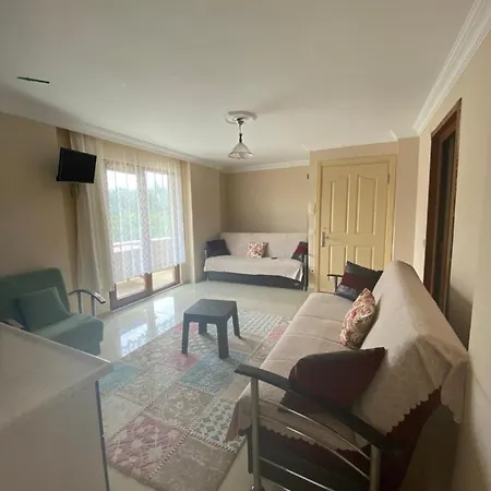 Проживание в семье Lapina & Restaurant Cebeci