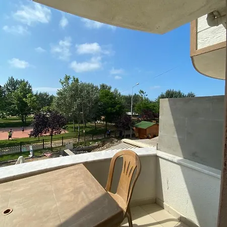 Homestay Lapina & Restaurant