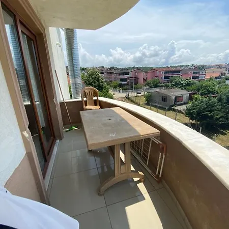 בית אירוח Lapina & Restaurant Cebeci