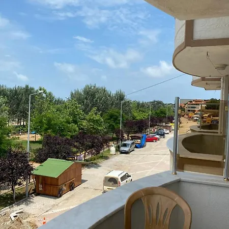 Lapina & Restaurant *