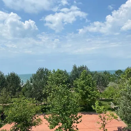 Lapina & Restaurant בית אירוח *