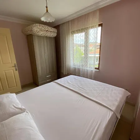 Homestay Lapina & Restaurant