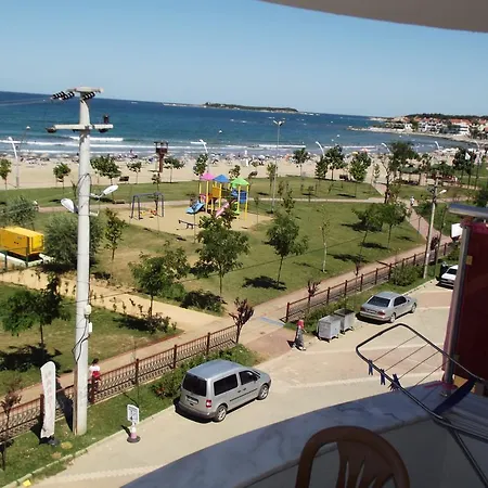 Lapina & Restaurant בית אירוח