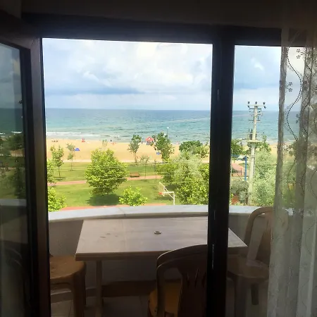 Lapina & Restaurant בית אירוח Cebeci