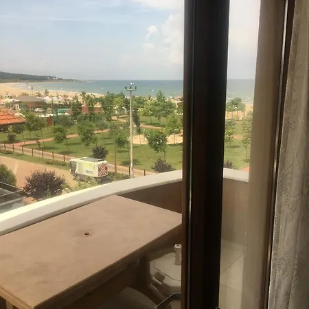 Lapina & Restaurant בית אירוח