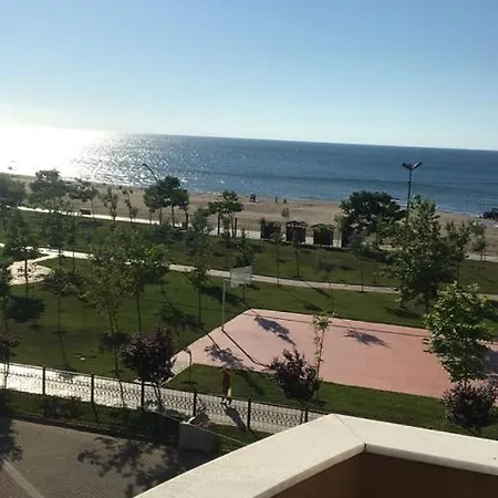 Lapina & Restaurant בית אירוח Cebeci